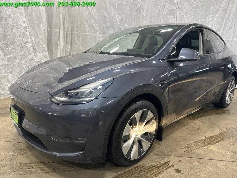 TESLA MODEL Y 2020 5YJYGDEE5LF016565 image